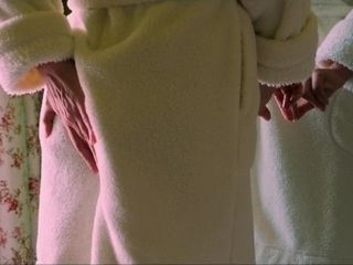 'Hot cougar splatter after showering - robe finger-tickling to Real Orgasm'
