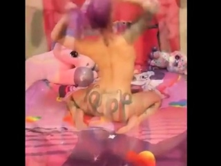 Tattooed Amateur Plays with Dildo on Webcam