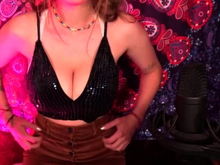 amateur,big boobs,blonde,milf,solo,webcam,