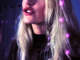 StripCamFun Blonde Amateur MILF Webcam for You