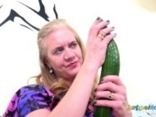 "EuropeMaturE Solo with old school Cucumber Sextoy"