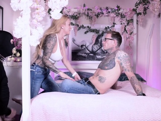 amateur,anal,blonde,cuckold,femdom,hardcore,milf,strapon,threesome,