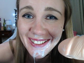 amateur,blonde,cumshot,milf,pov,solo,toys,webcam,