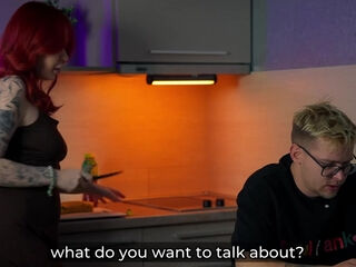 oral seks,klasik,boşalma,penisin sonuna kadar alinmasi,mutfak,yalama,olgun,orta yaşli seksi kadin,anne,kizil,rus,üvey anne,