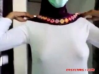 Indonesian- jilbaber tudung hijab exhibitionist