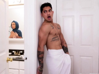 blowjob,college,doggystyle,handjob,hardcore,interracial,lingerie,milf,pov,threesome,