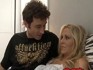 orta yaşli seksi kadin,